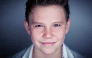 Familie-04 Teenager mit Ringlicht