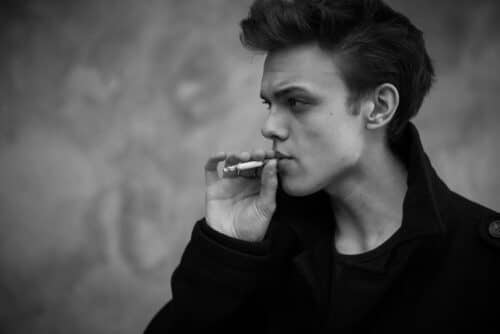 Portrait eines Mannes im Stil von James Dean