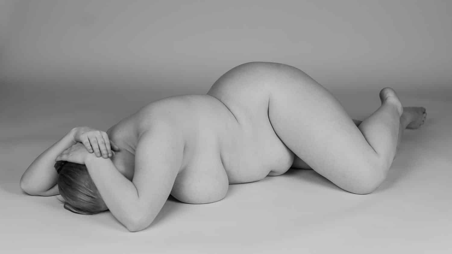 Aktfotografie mit Plus size Model